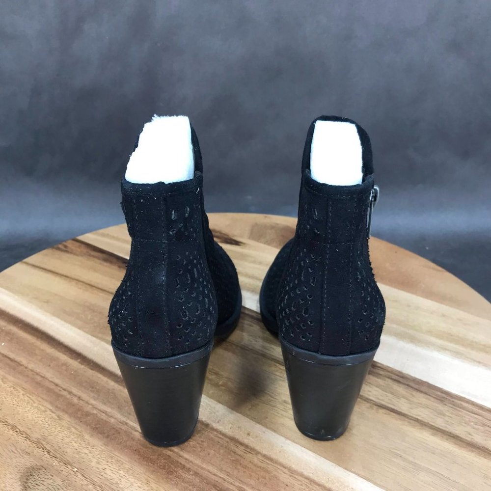 Esprit Black Perforated Faux Suede Zip Up Booties Ankle Boots Womens Size 6 - Picture 4 of 4